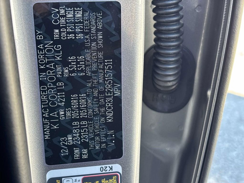 Used 2024 Kia Niro EX image 32