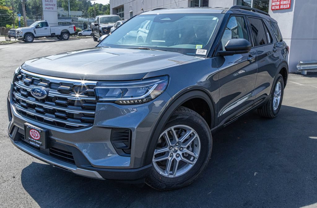 New 2026 Ford Explorer Active AWD/4WD image 1