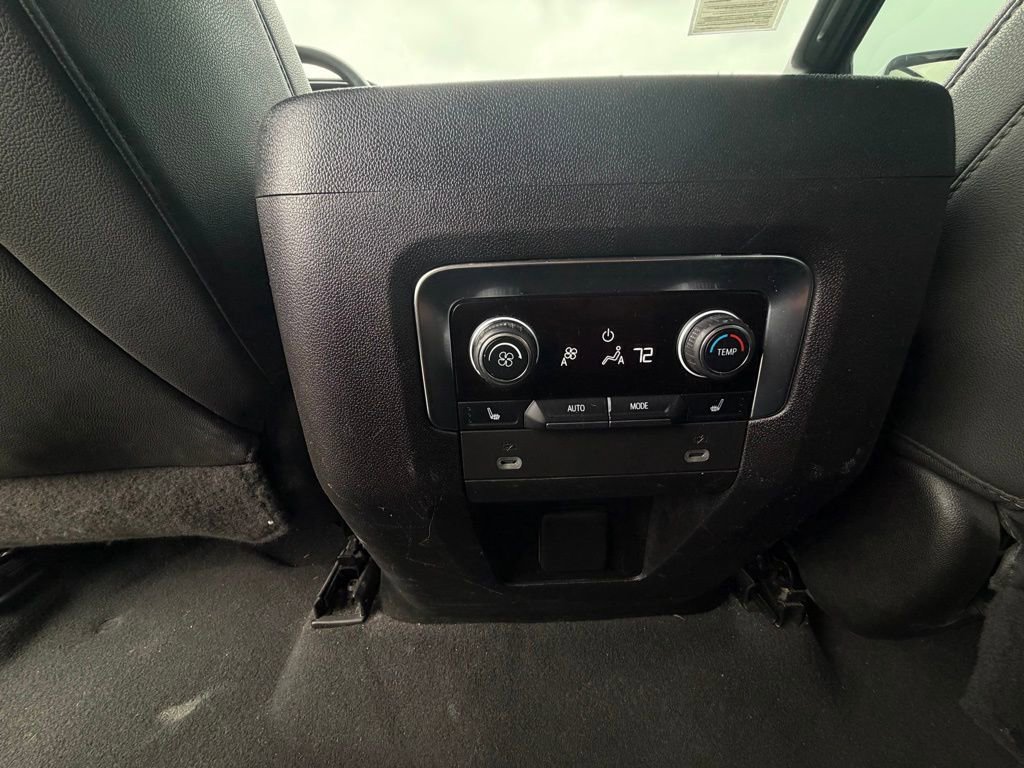 Used 2022 Chevrolet Tahoe Z71 w/ Luxury Package image 38