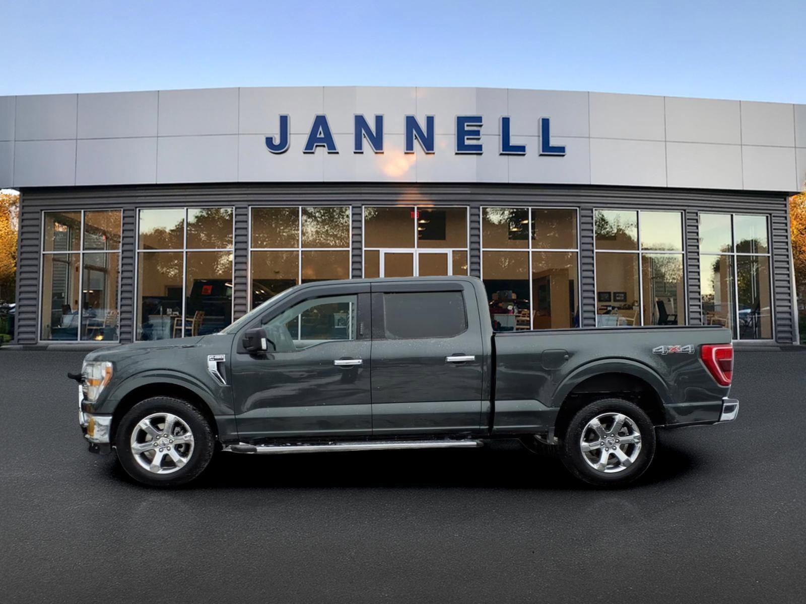 Used 2021 Ford F150 XLT w/ Equipment Group 301A Mid image 7