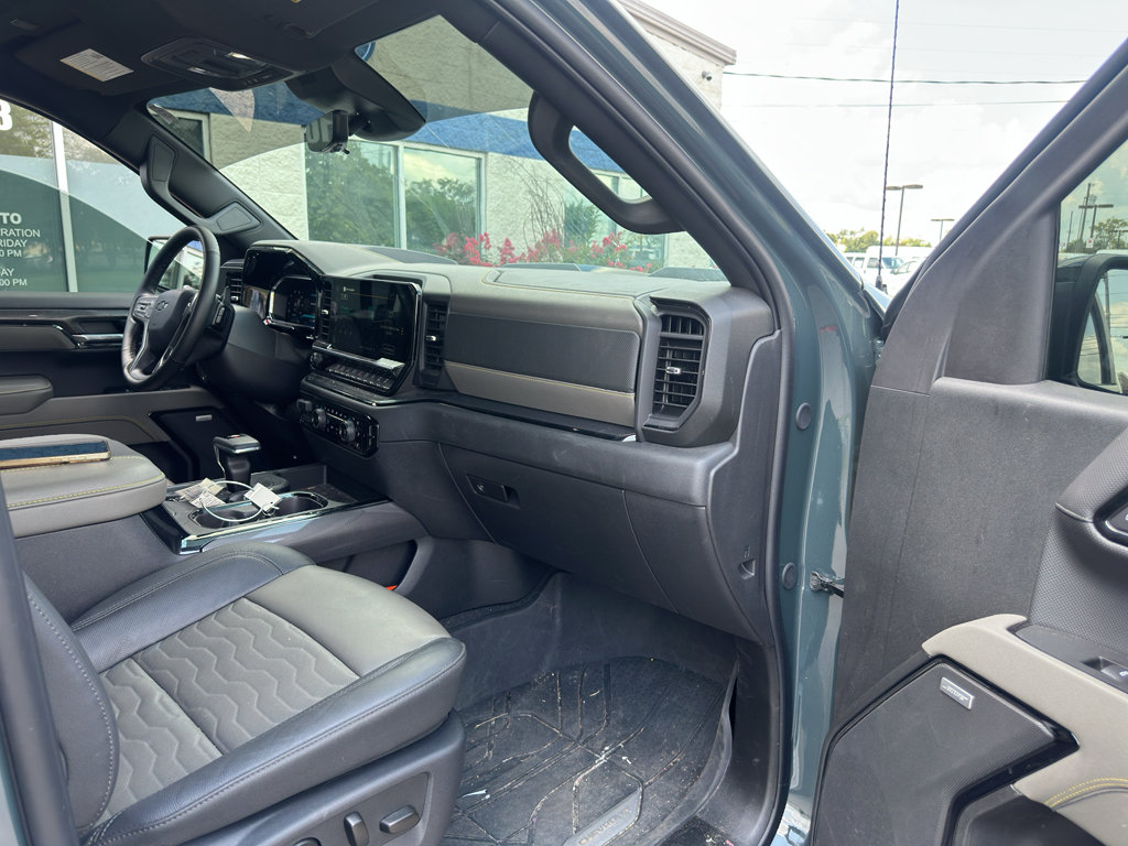 Used 2026 Chevrolet Silverado 1500 ZR2 w/ Dark Appearance Package AWD/4WD image 10