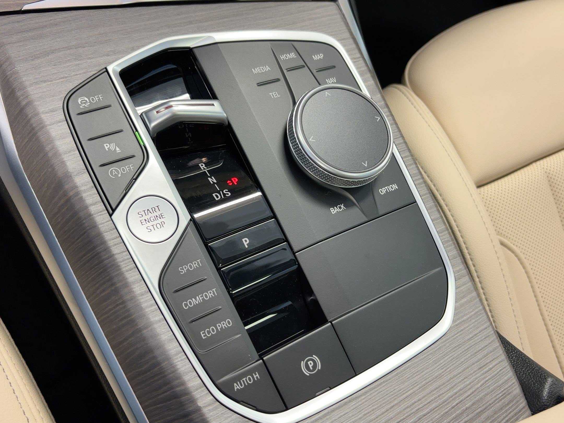 Used 2026 BMW 330i Sedan w/ Convenience Package image 19