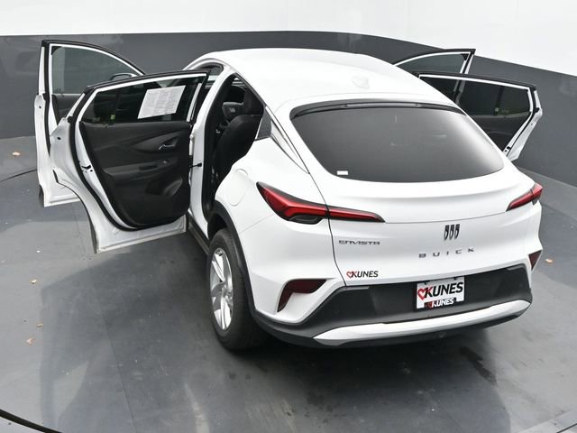 Used 2025 Buick Envista Preferred image 63