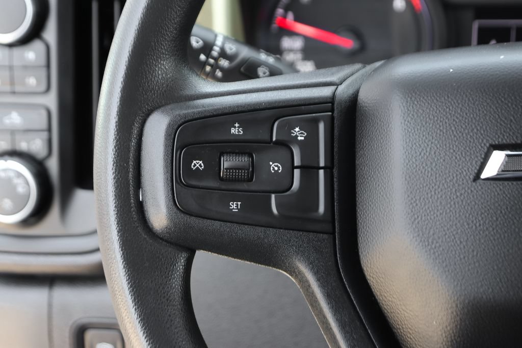 Used 2024 Chevrolet Silverado 1500 Custom Trail Boss w/ Turbomax Blackout Package AWD/4WD image 21