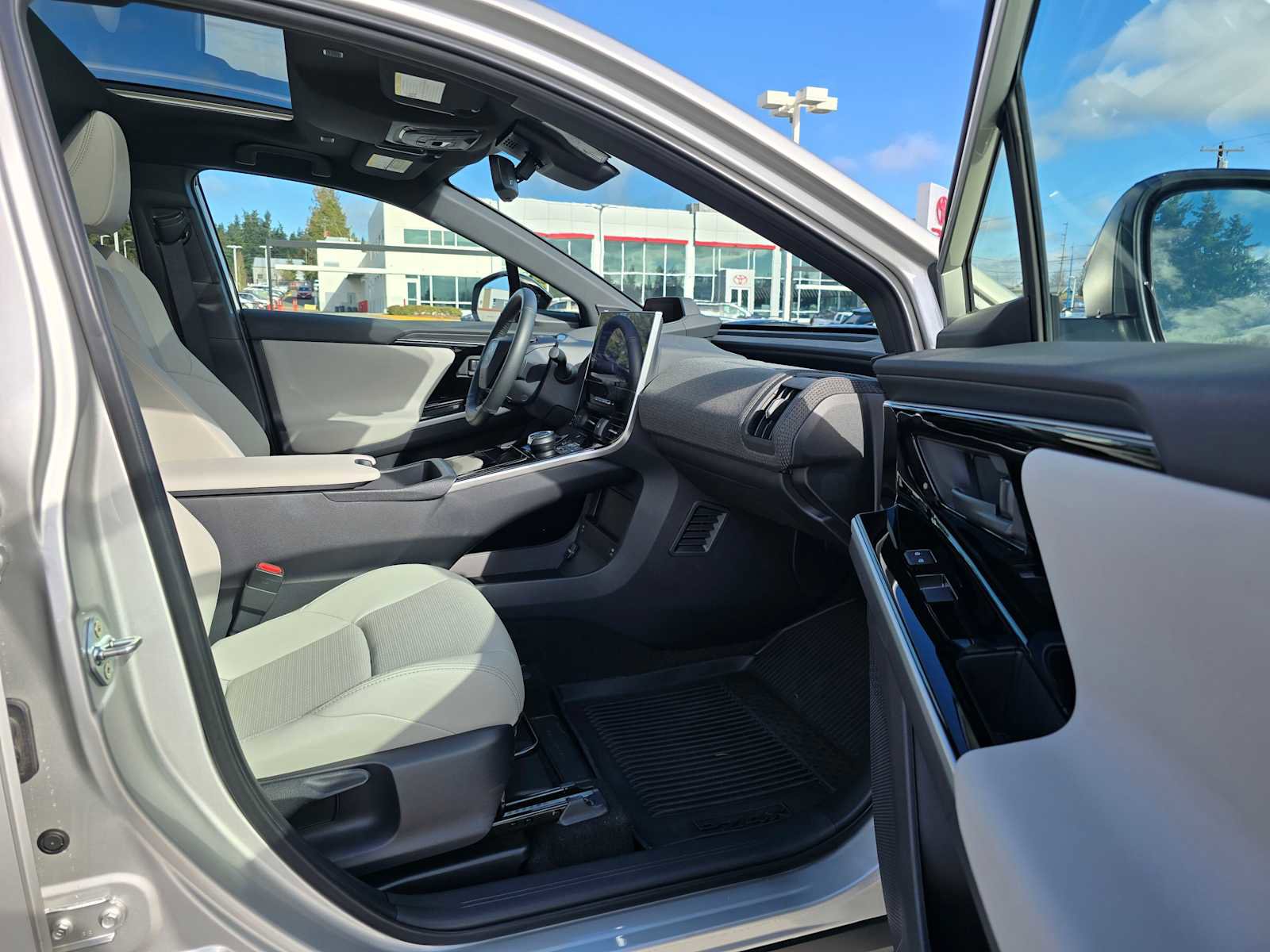 Certified 2025 Toyota bZ4X AWD image 11