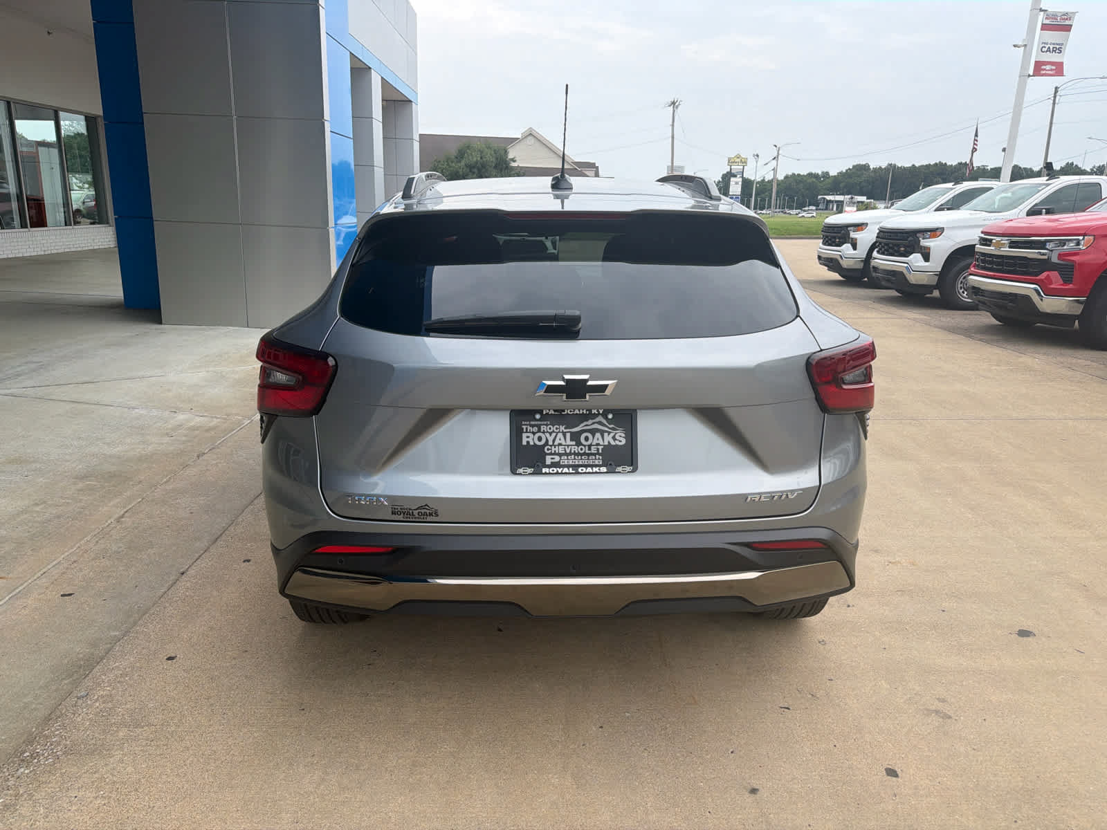 Used 2026 Chevrolet Trax ACTIV w/ Sunroof Package FWD image 5