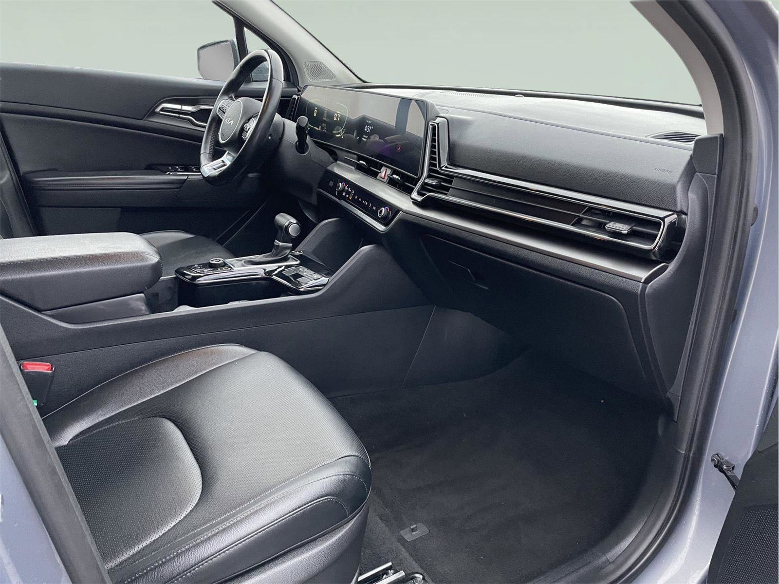 Used 2023 Kia Sportage EX image 20