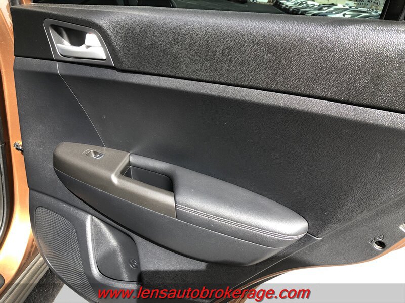 Used 2019 Kia Sportage LX w/ LX Popular Package FWD image 19