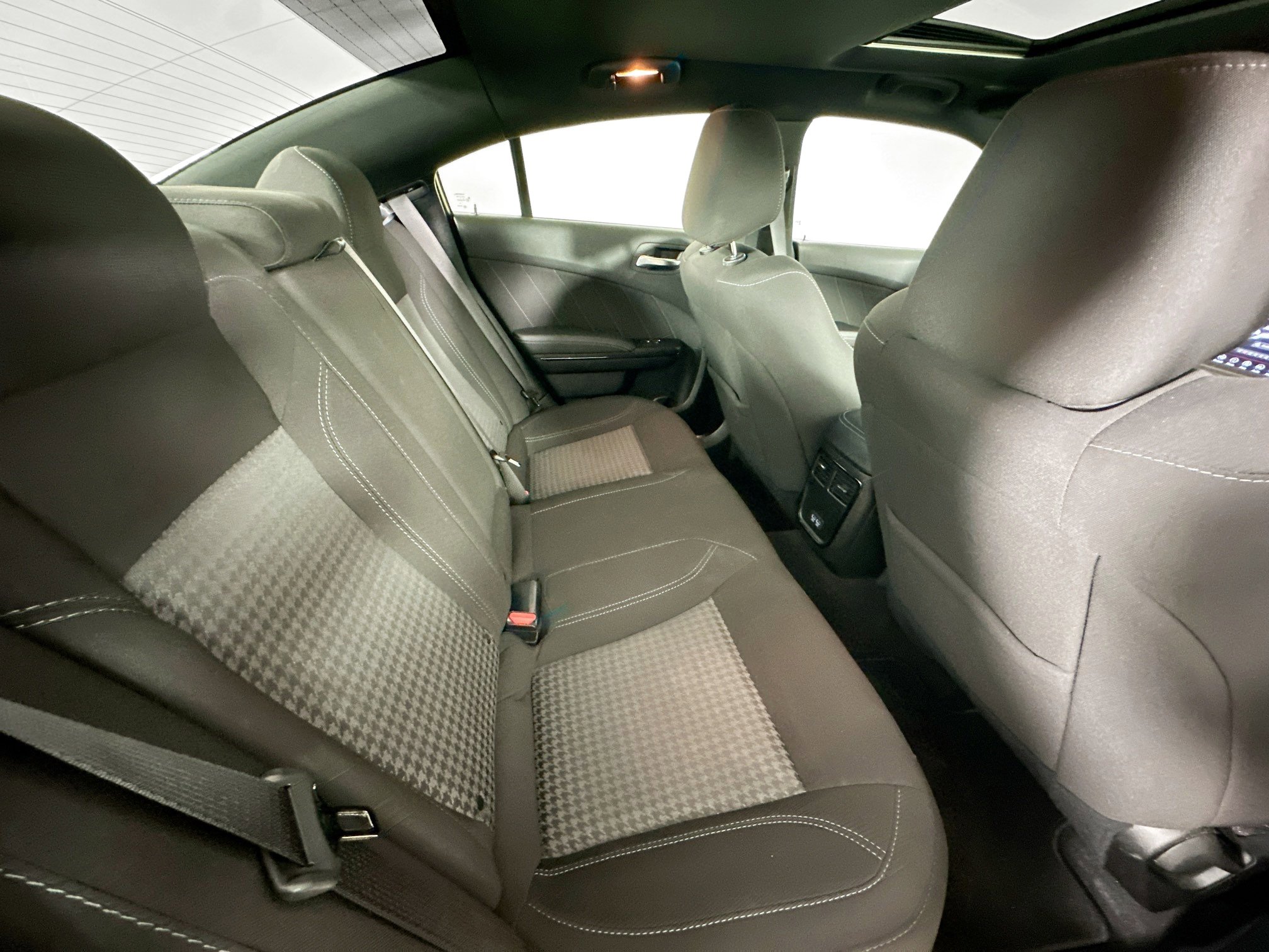 Used 2023 Dodge Charger SXT w/ Blacktop Package image 33