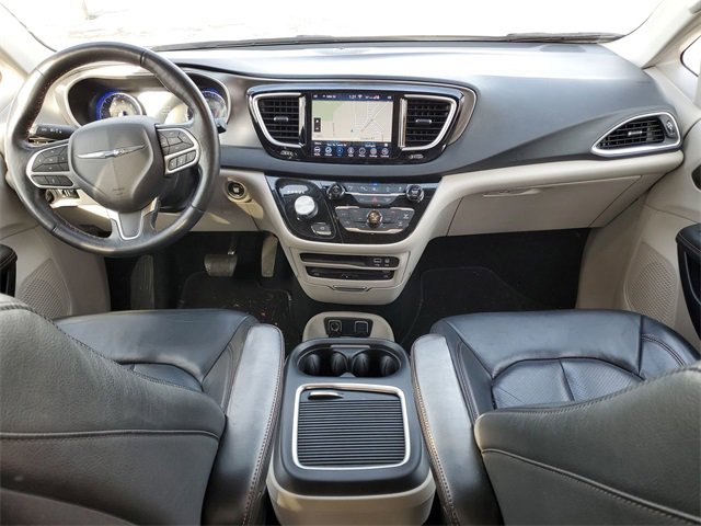 Used 2020 Chrysler Pacifica Touring-L Plus w/ Advanced Safetytec Group image 20