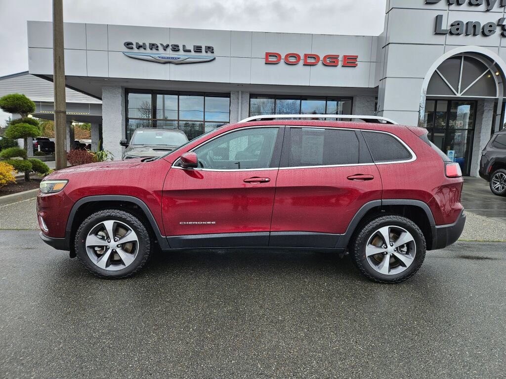 Used 2021 Jeep Cherokee Limited w/ Elite Package image 2