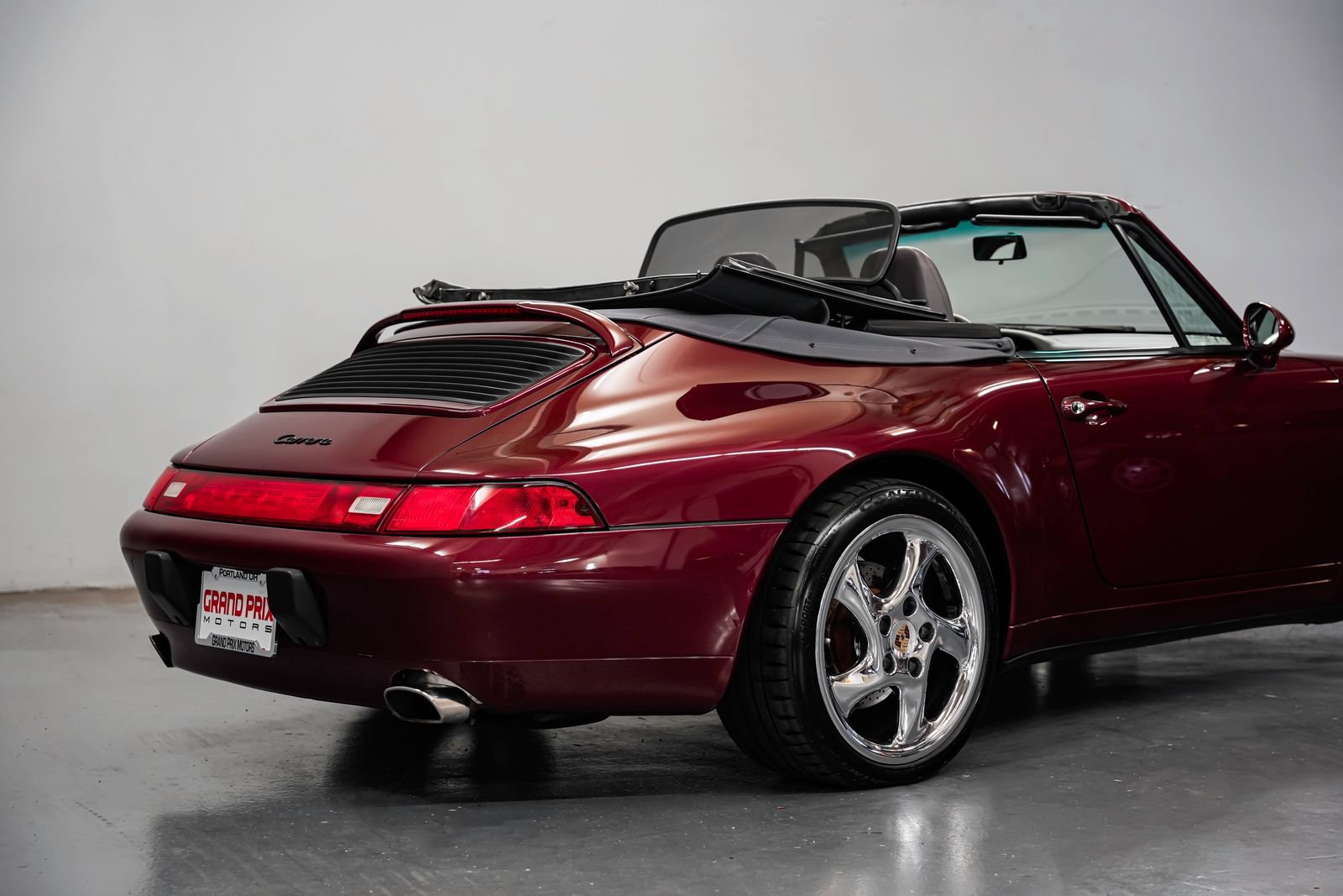 Used 1997 Porsche 911 Carrera RWD image 35