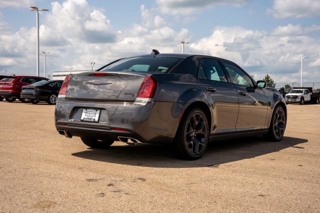 Used 2023 Chrysler 300 S RWD image 7