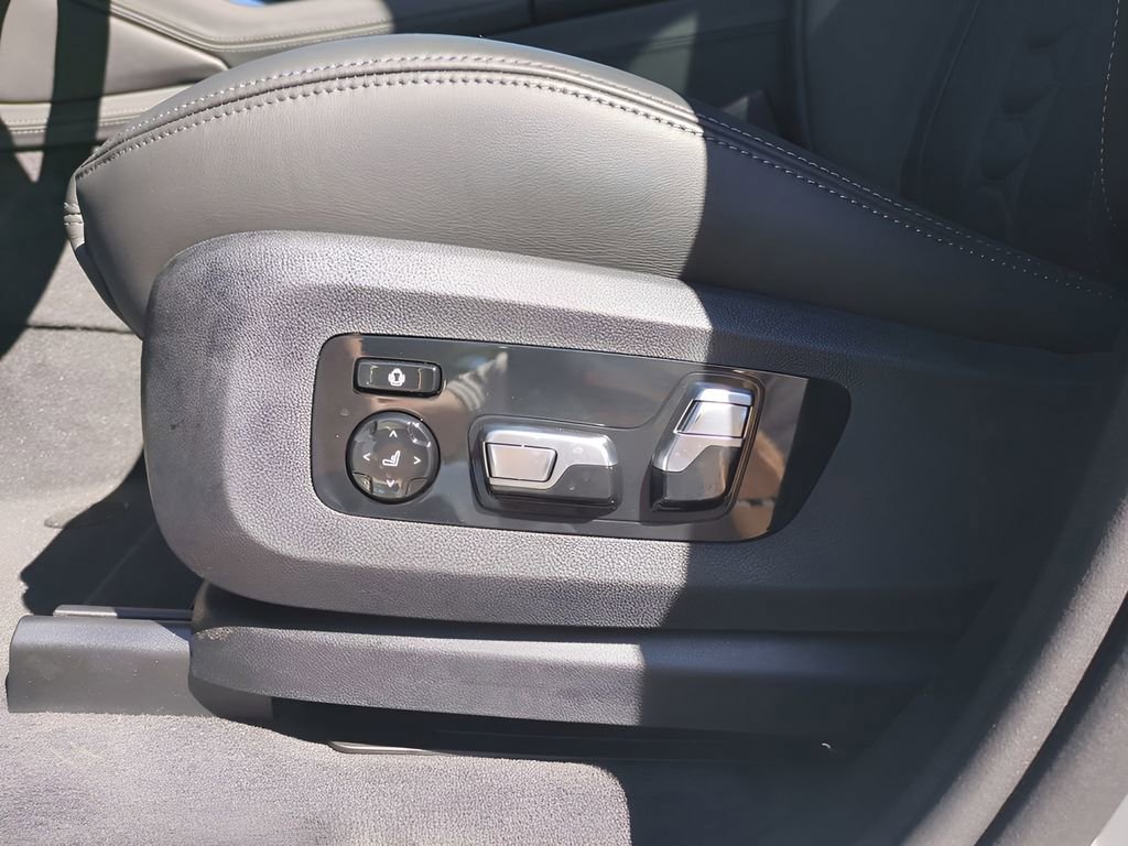 New 2026 BMW X5 M Competition w/ Executive Package image 19