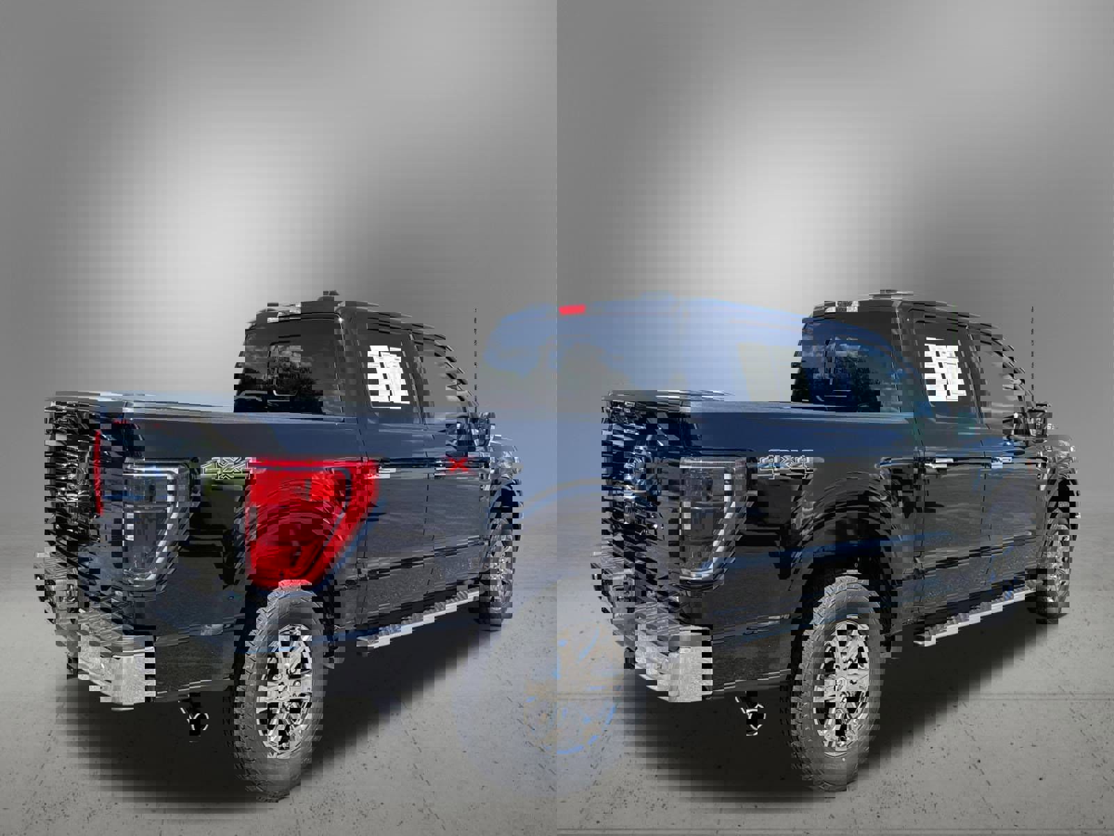 Used 2023 Ford F150 XLT w/ Equipment Group 302A High image 4