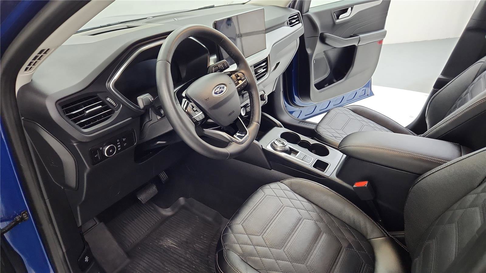 Used 2023 Ford Escape Platinum w/ Premium Technology Package image 20