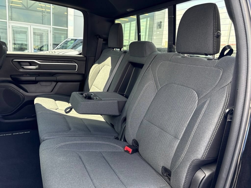 Used 2022 RAM 1500 Big Horn AWD/4WD image 14