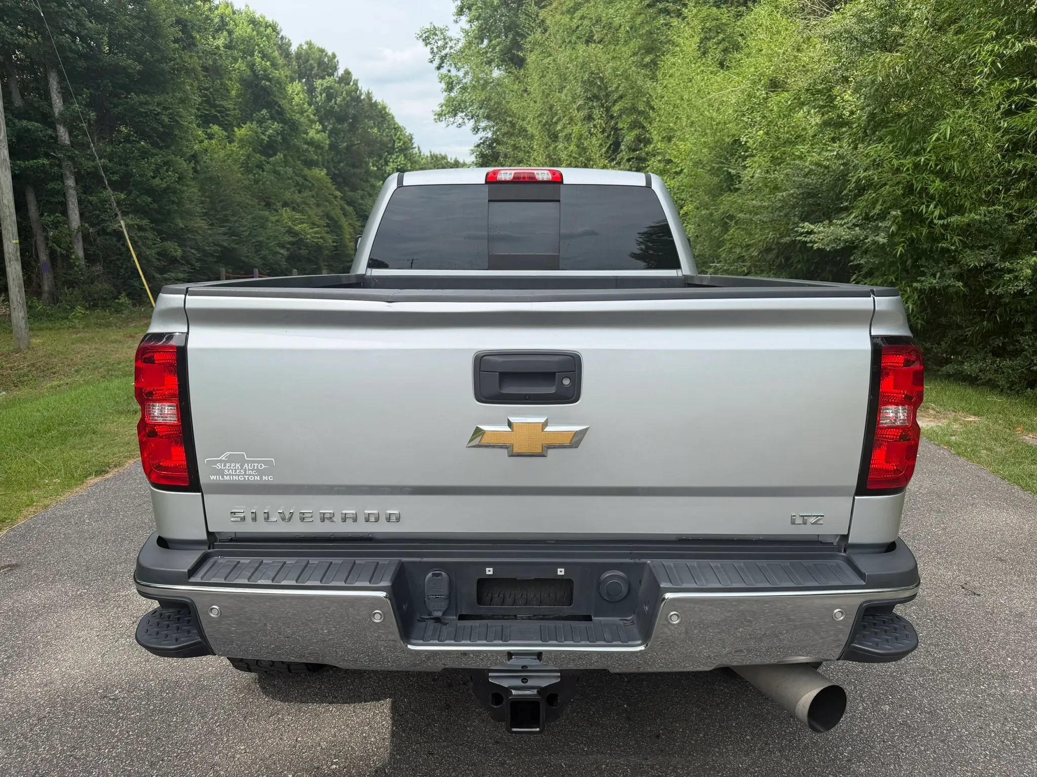 Used 2017 Chevrolet Silverado 2500 LTZ w/ Duramax Plus Package AWD/4WD image 10