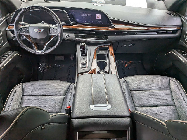 Used 2022 Cadillac Escalade Premium Luxury AWD/4WD image 17