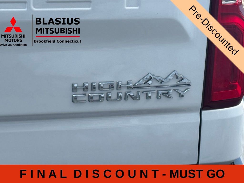 Used 2023 Chevrolet Silverado 1500 High Country w/ High Country Premium Package AWD/4WD image 16