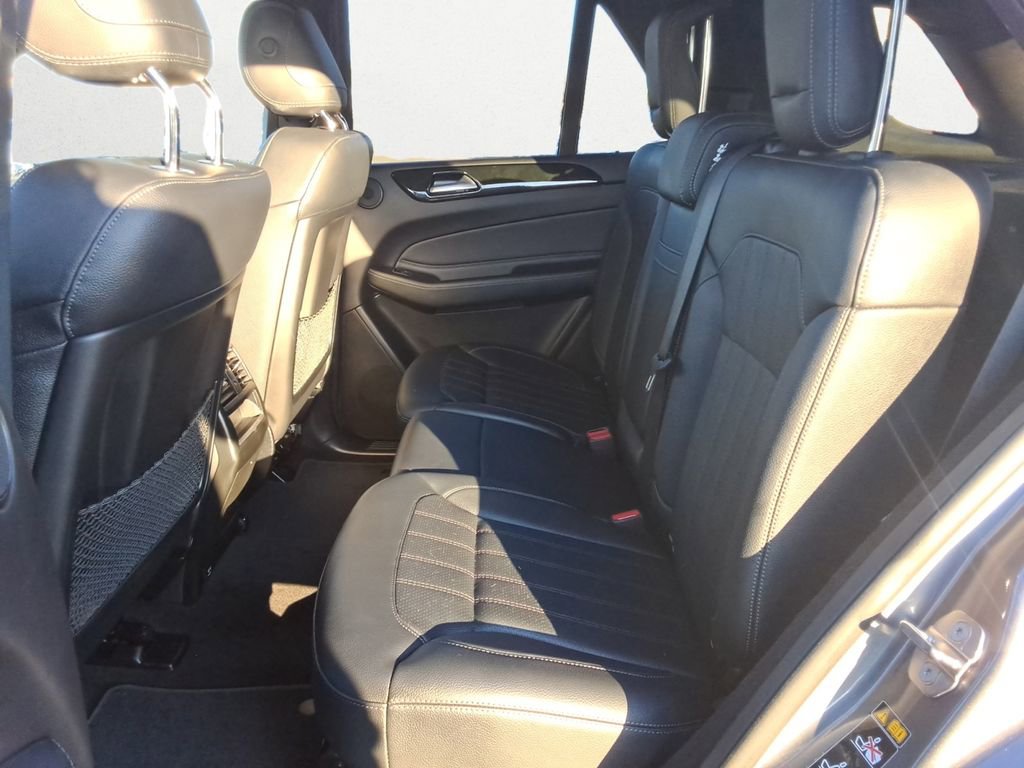 Used 2019 Mercedes-Benz GLE 400 4MATIC image 16