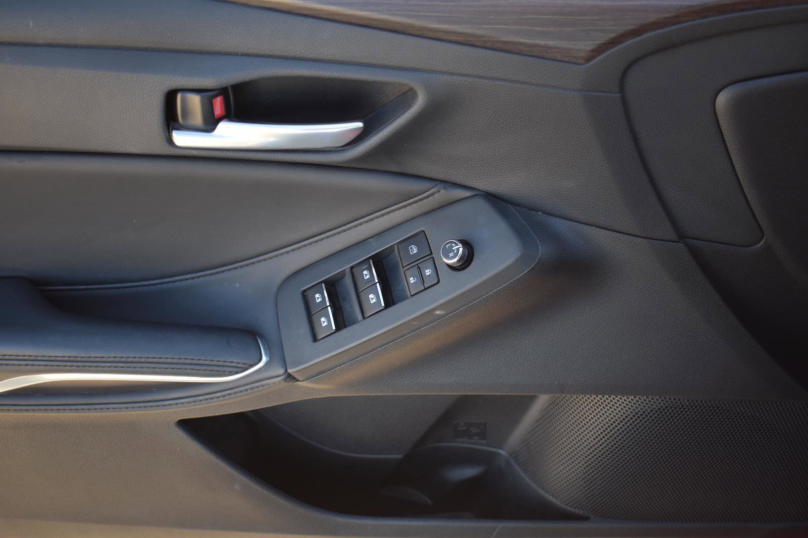 Used 2021 Toyota Avalon XLE image 19