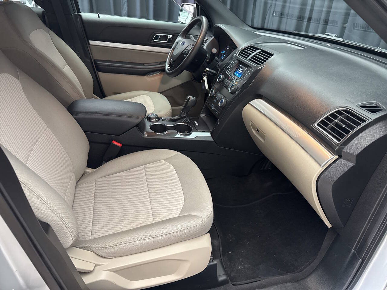 Used 2018 Ford Explorer 4WD image 28