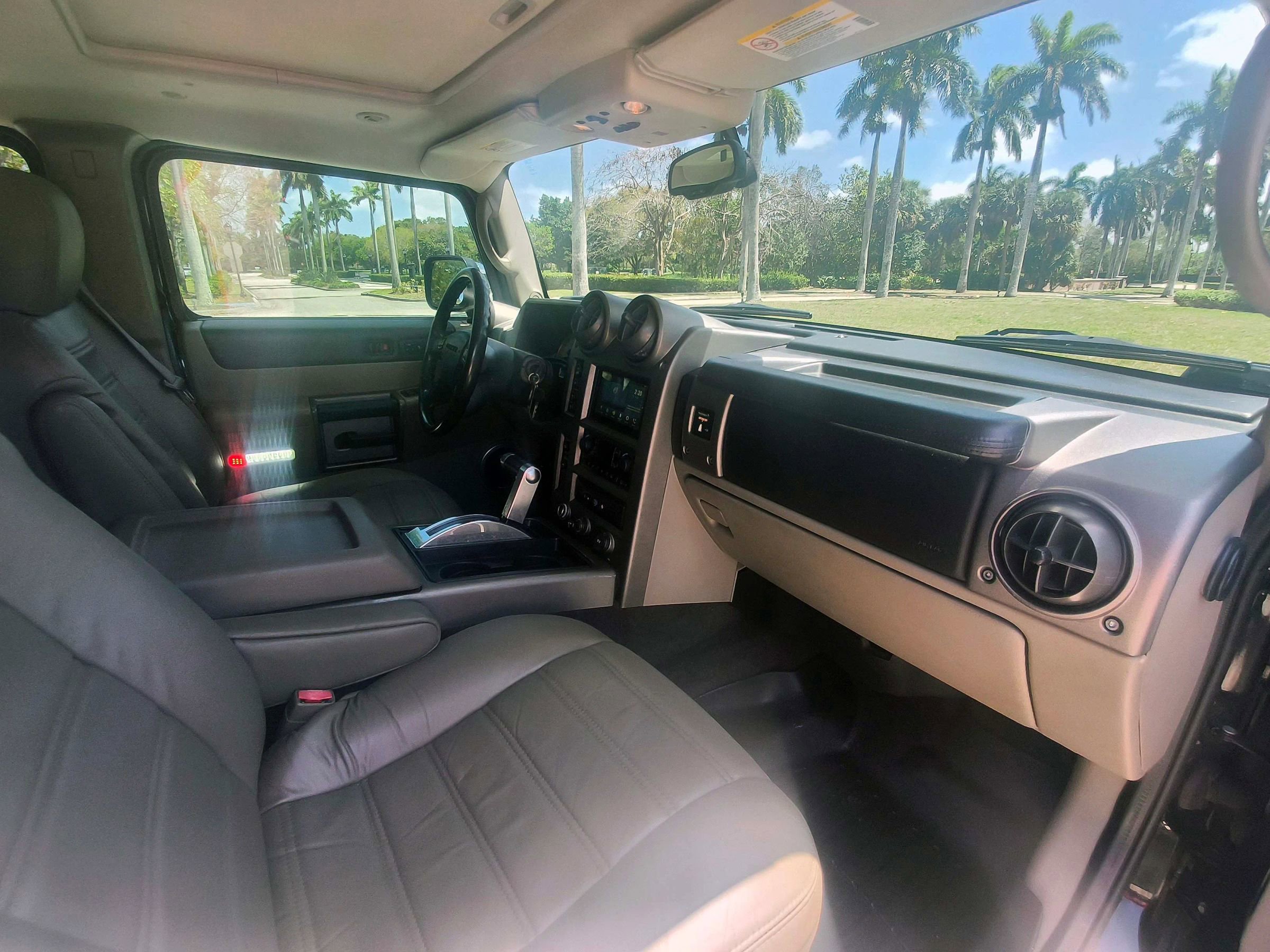 Used 2003 HUMMER H2 w/ Preferred Equipment Group image 36