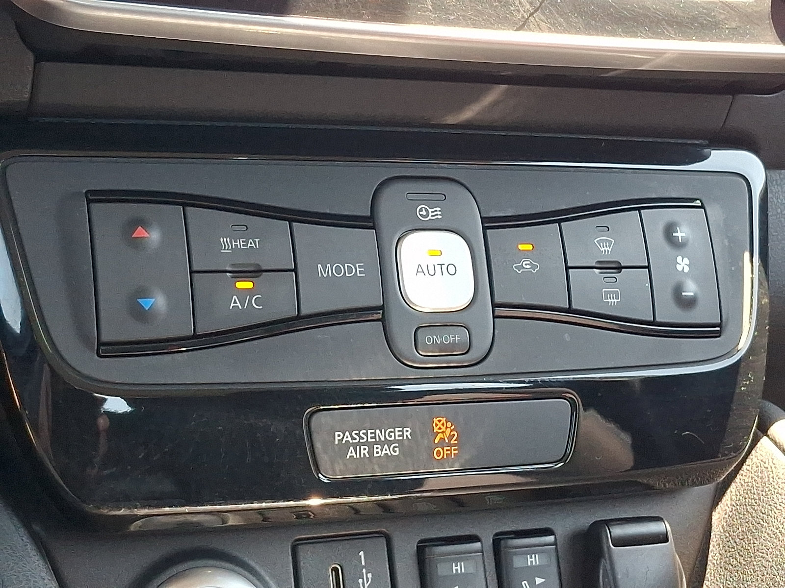 Certified 2021 Nissan Leaf SV FWD image 15