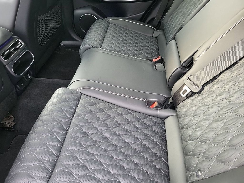 Used 2024 Genesis GV70 3.5T Sport w/ Sport Advanced Package image 11