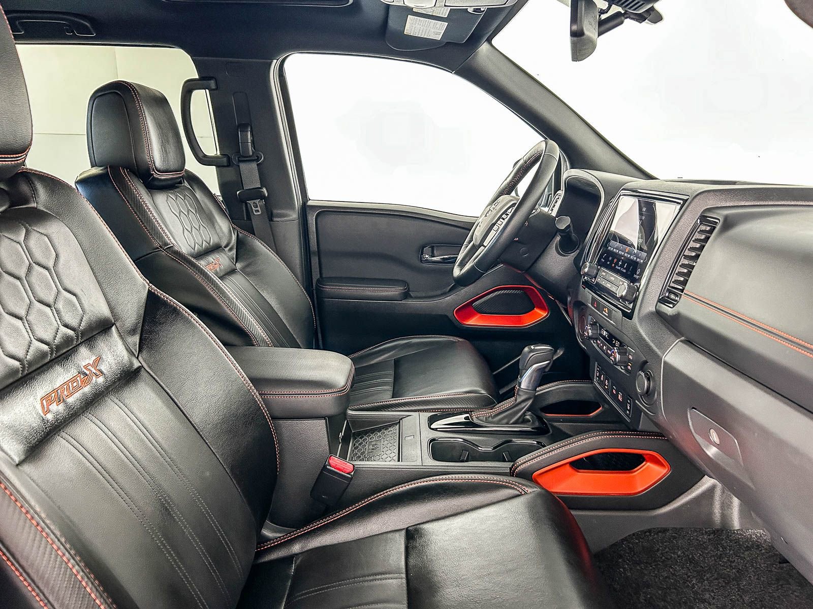 Used 2023 Nissan Frontier Pro-X w/ Pro-X Premium Package image 17