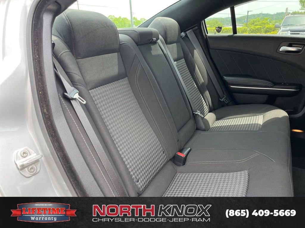 Used 2023 Dodge Charger SXT w/ Cold Weather Package RWD image 15