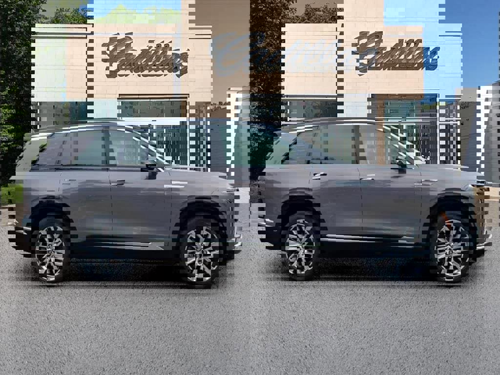 New 2026 Cadillac Vistiq Luxury w/ LPO, Floor Liner Package image 6