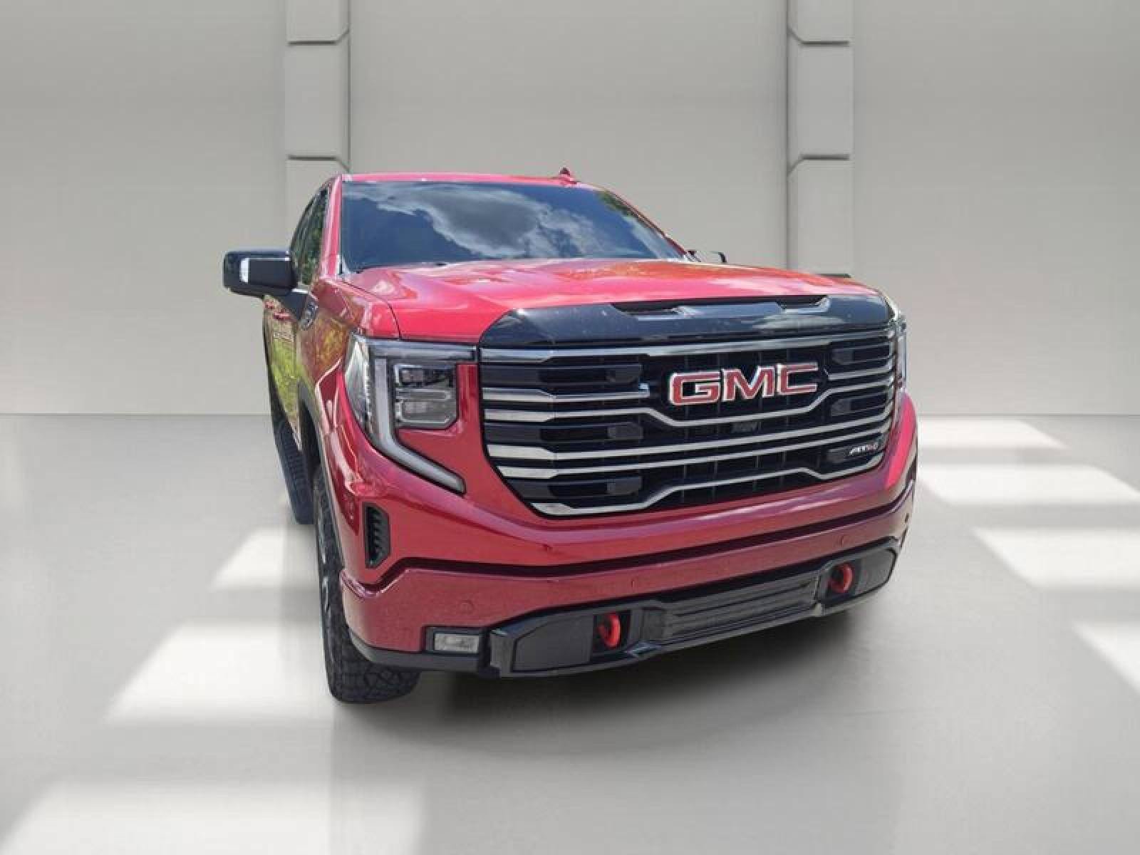 Used 2025 GMC Sierra 1500 AT4 w/ AT4 Premium Package AWD/4WD image 3