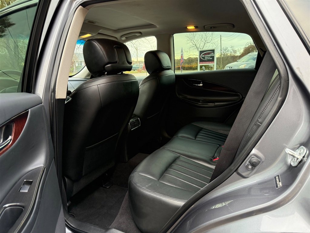 Used 2016 INFINITI QX50 2WD w/ Technology Package image 12