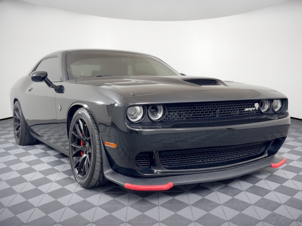 Used 2015 Dodge Challenger SRT Hellcat RWD image 7