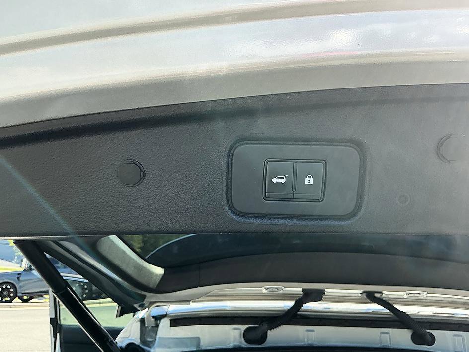 Certified 2024 Nissan Pathfinder Platinum w/ Cargo Package image 29