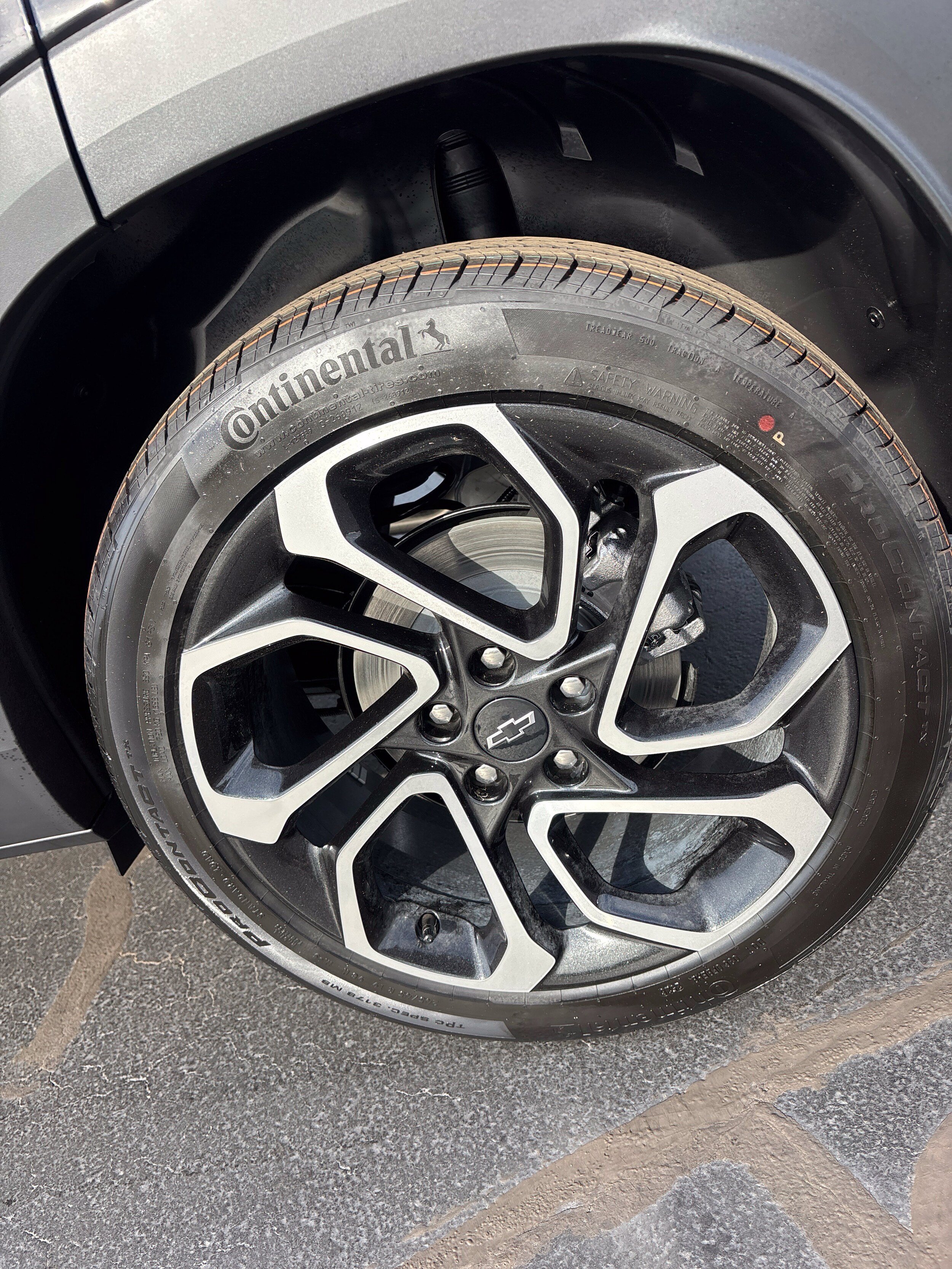New 2026 Chevrolet Trax RS w/ Sunroof Package FWD image 8