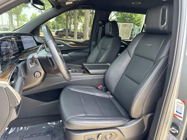 Used 2024 Cadillac Escalade ESV Luxury RWD image 21