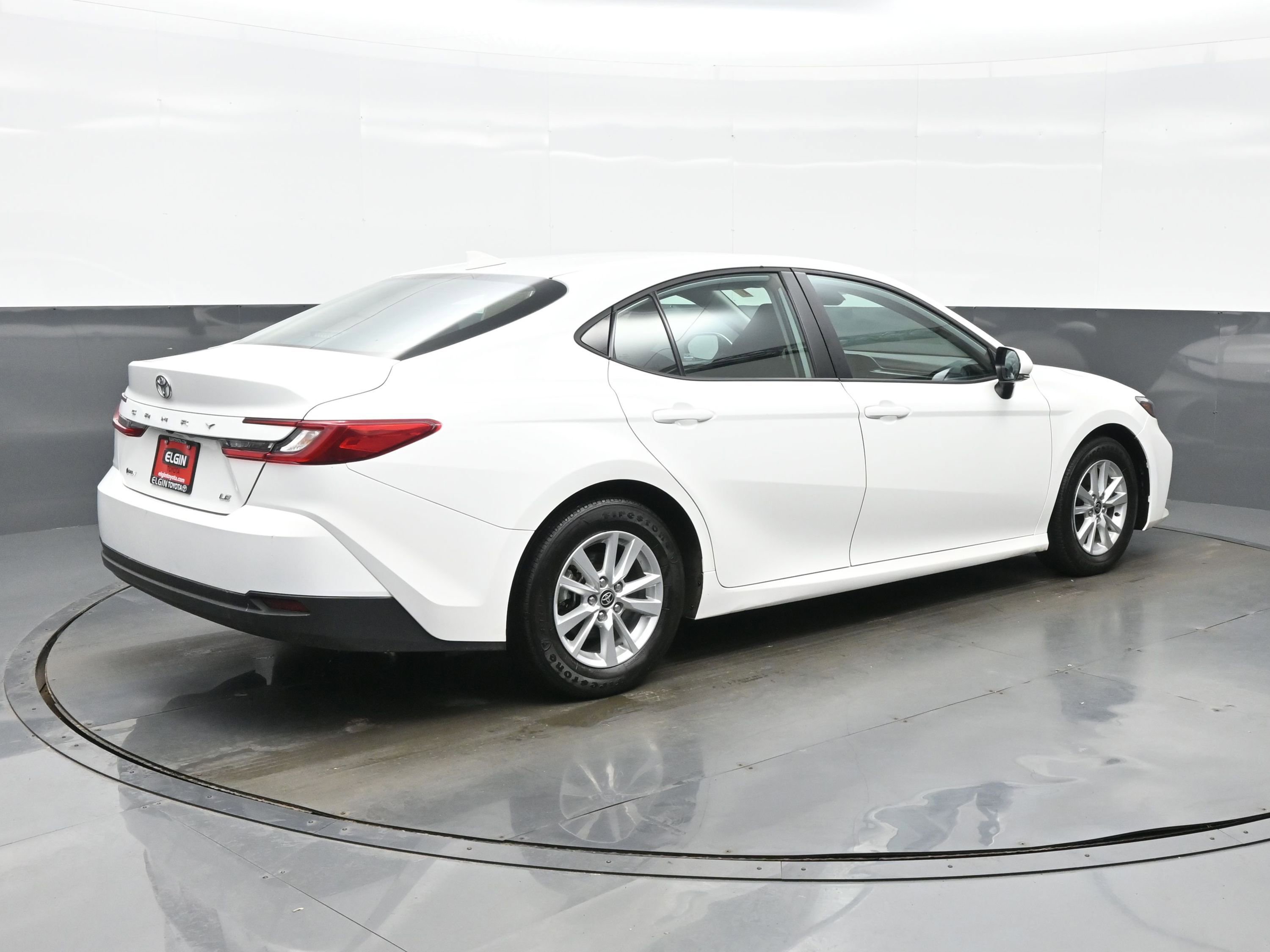Used 2025 Toyota Camry LE image 6