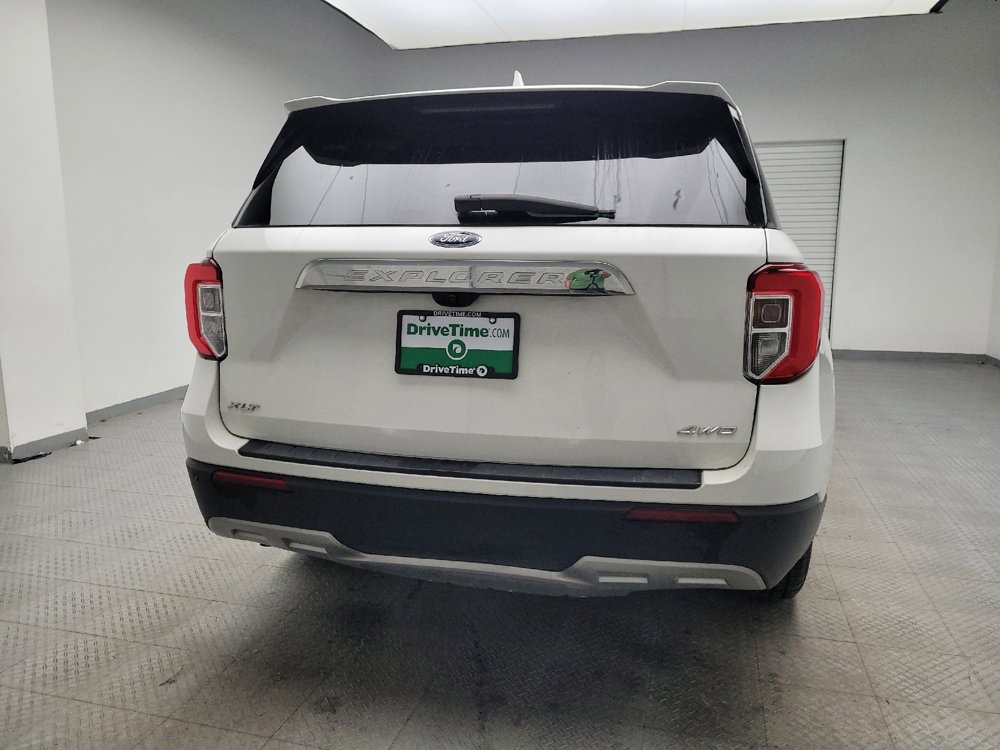 Used 2023 Ford Explorer XLT w/ Equipment Group 202A image 7