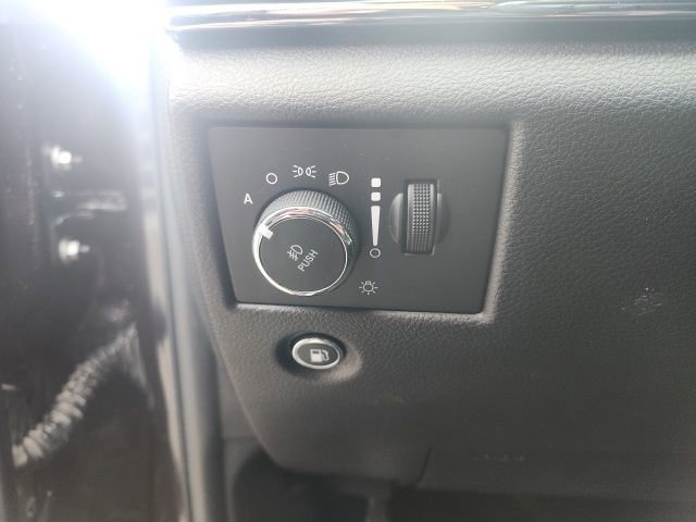 Used 2020 Jeep Grand Cherokee Limited image 21