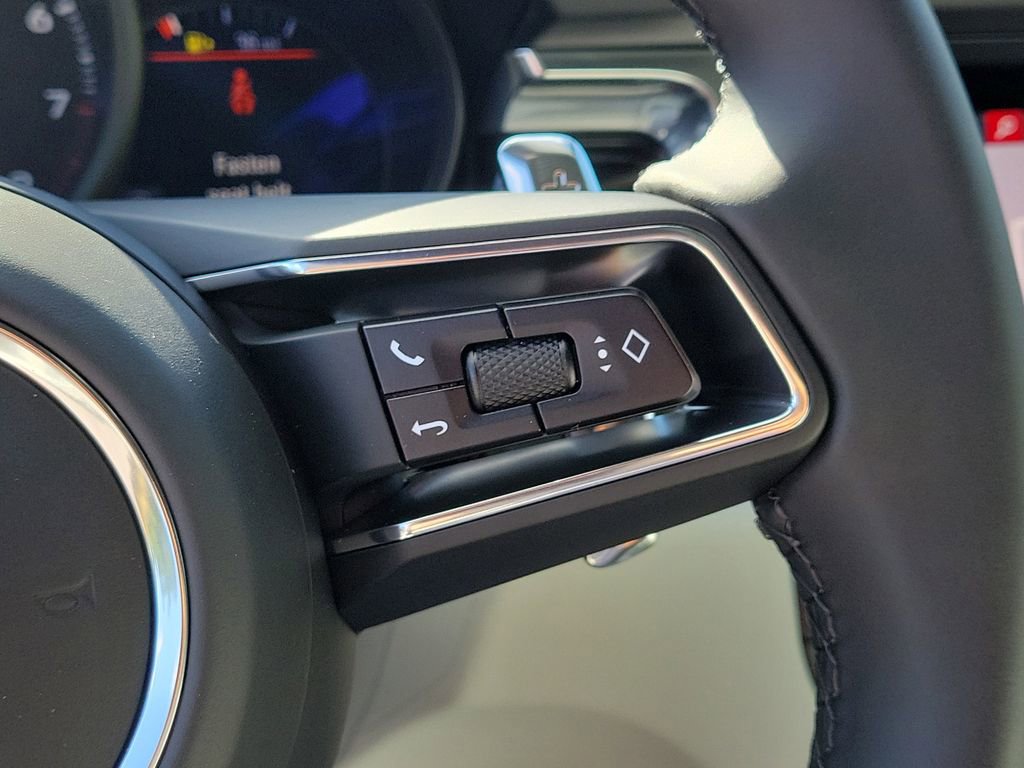 New 2026 Porsche Macan image 38