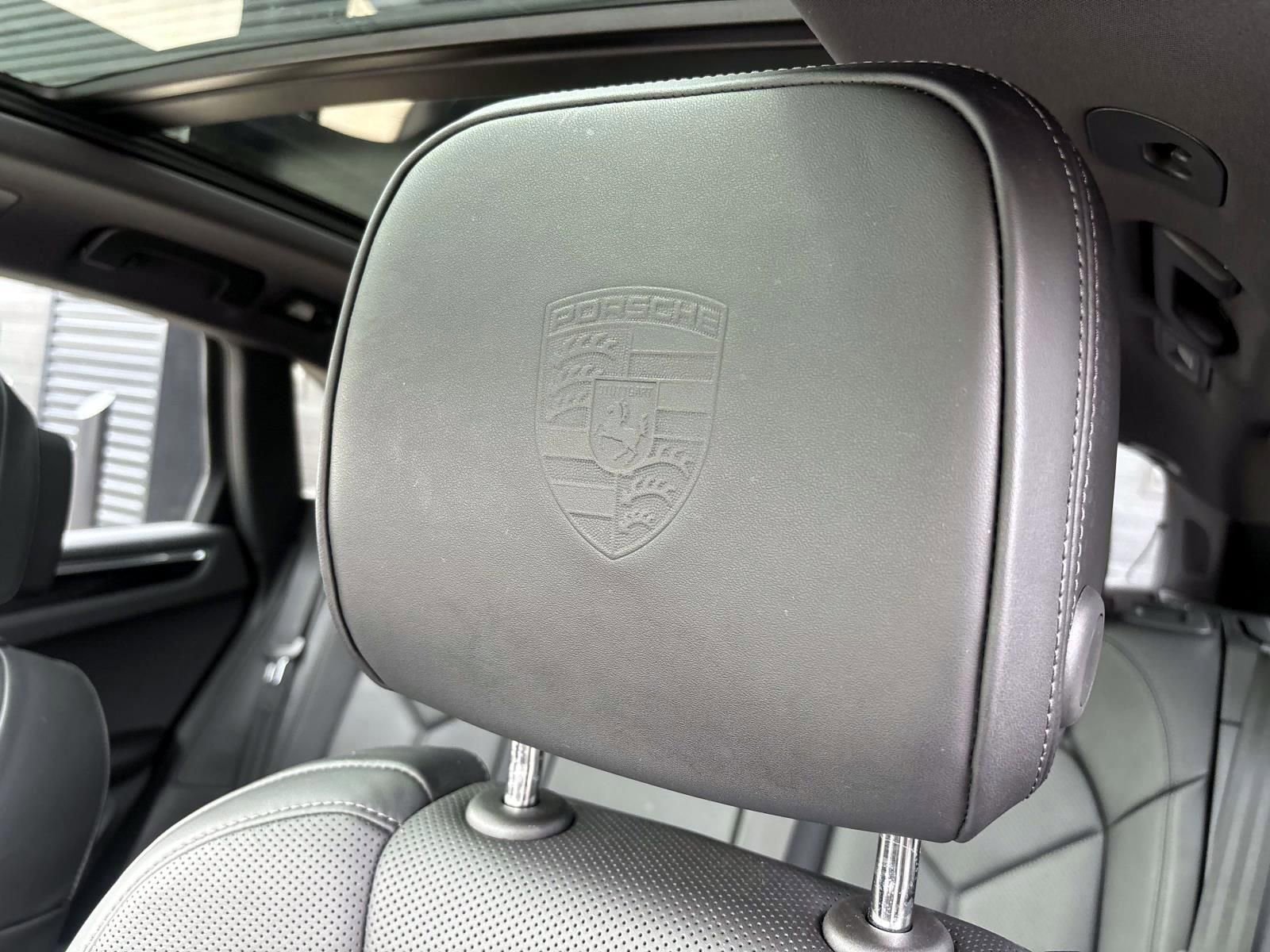 Used 2025 Porsche Macan Turbo image 22