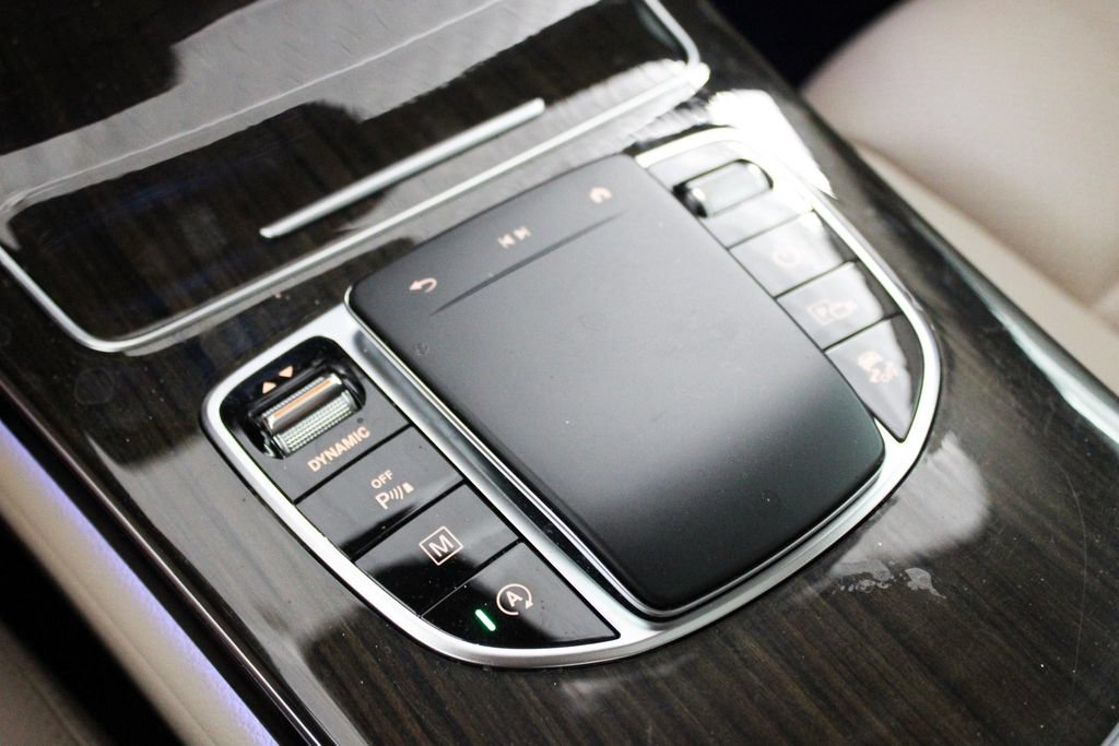 Used 2022 Mercedes-Benz GLC 300 image 36