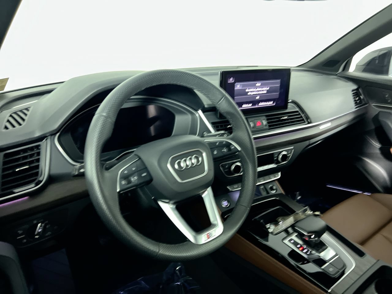 Used 2025 Audi Q5 e Premium Plus w/ Premium Plus Package AWD/4WD image 22
