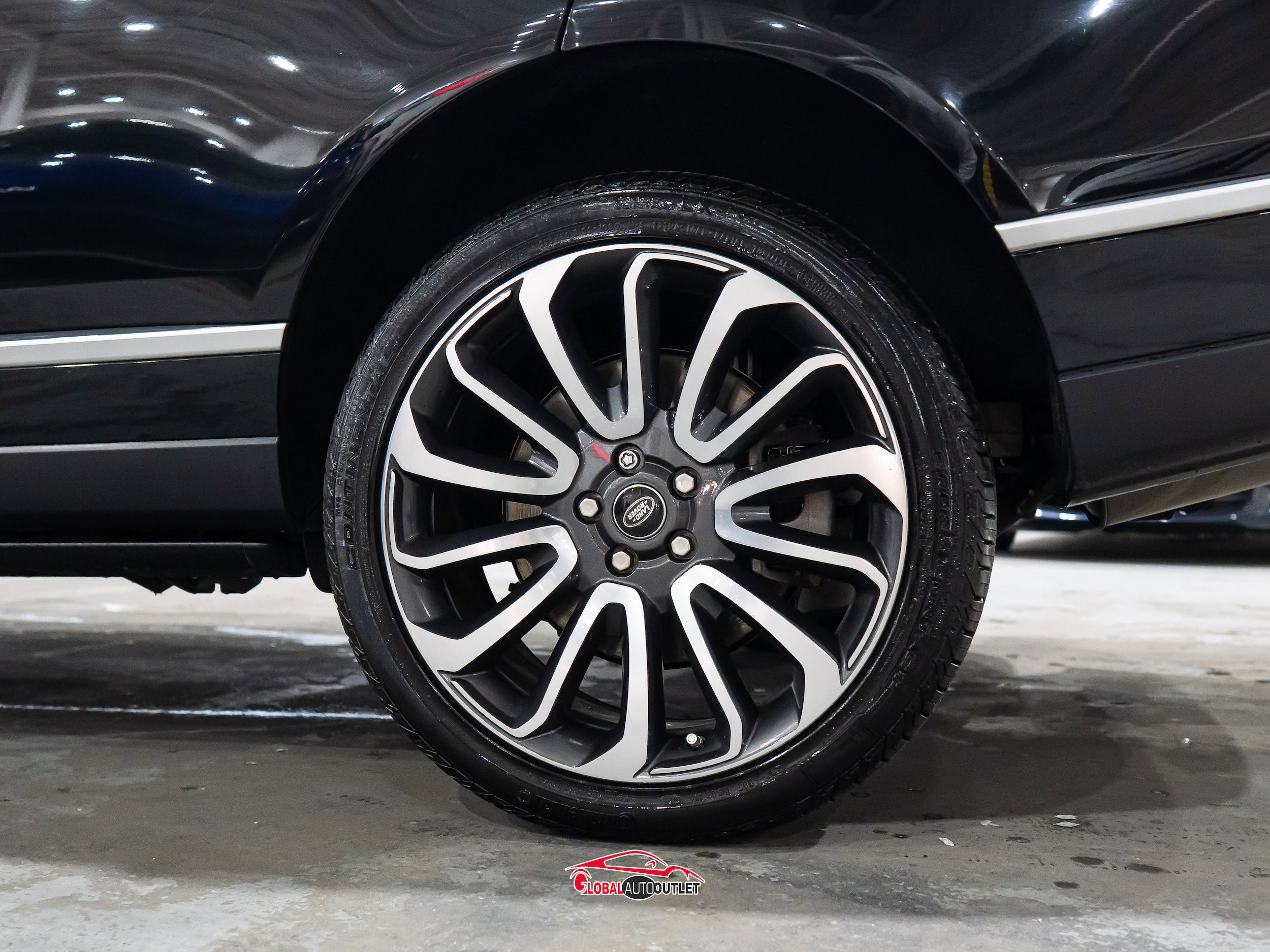 Used 2016 Land Rover Range Rover Autobiography image 12
