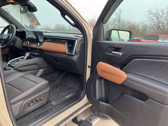 Used 2023 GMC Canyon AT4 w/ AT4 Premium Package image 16