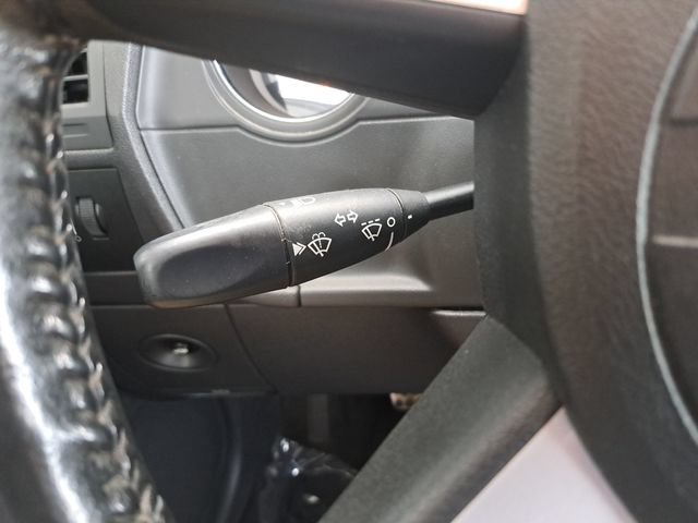 Used 2009 Dodge Challenger R/T RWD image 17