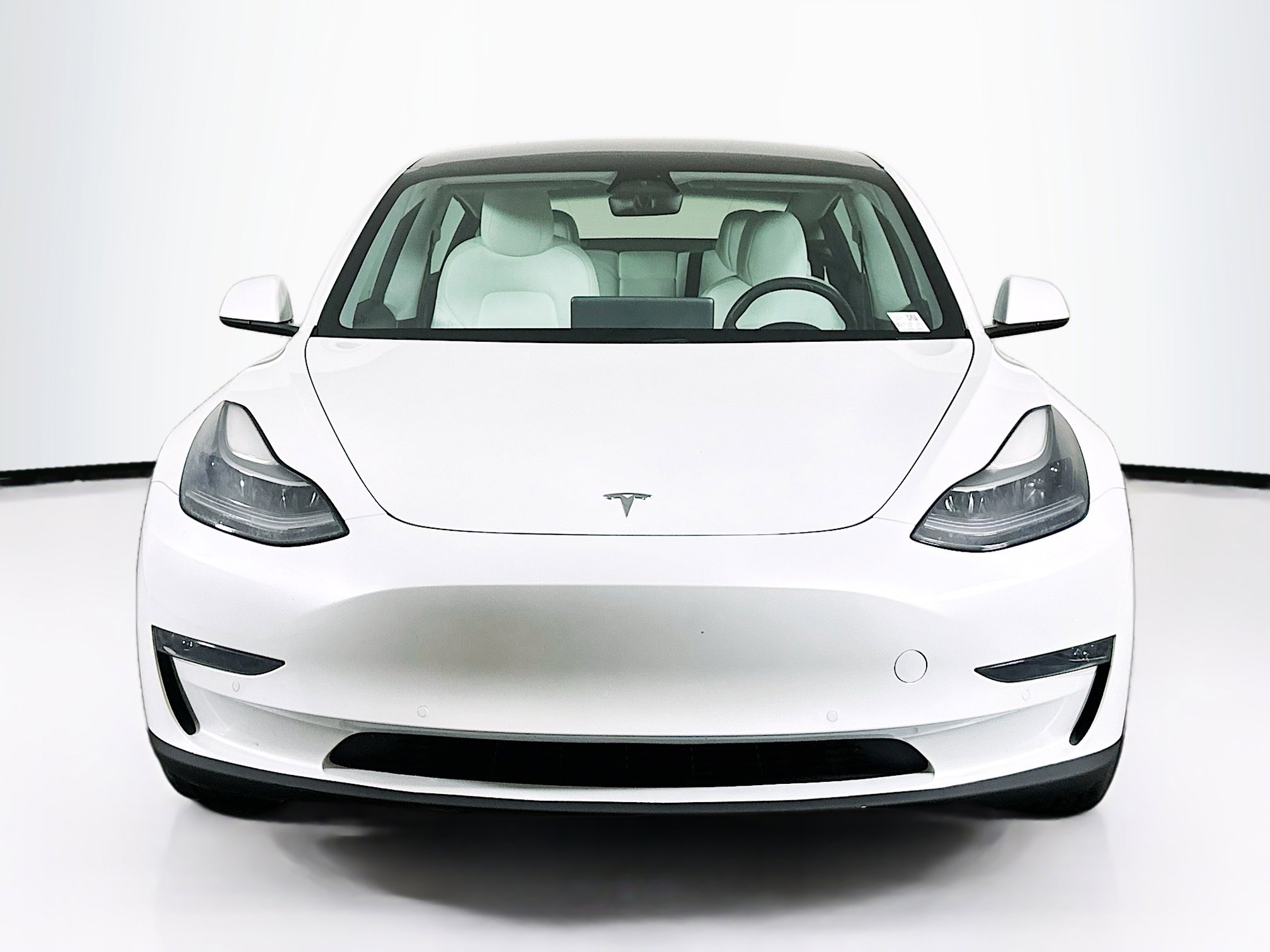 Used 2021 Tesla Model 3 Performance image 2